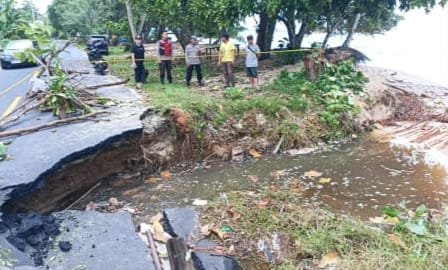 Abrasi Rusak Jalan Trans Pesisir Bulotoan, Pemkab Minahasa Gerak Cepat Koordinasi dengan BPJN Sulut