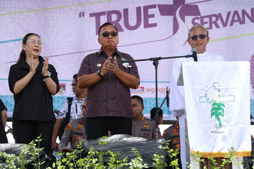 Bupati Minahasa dan Jajaran Hadiri HUT Pemuda Sinode GMIM ke-99