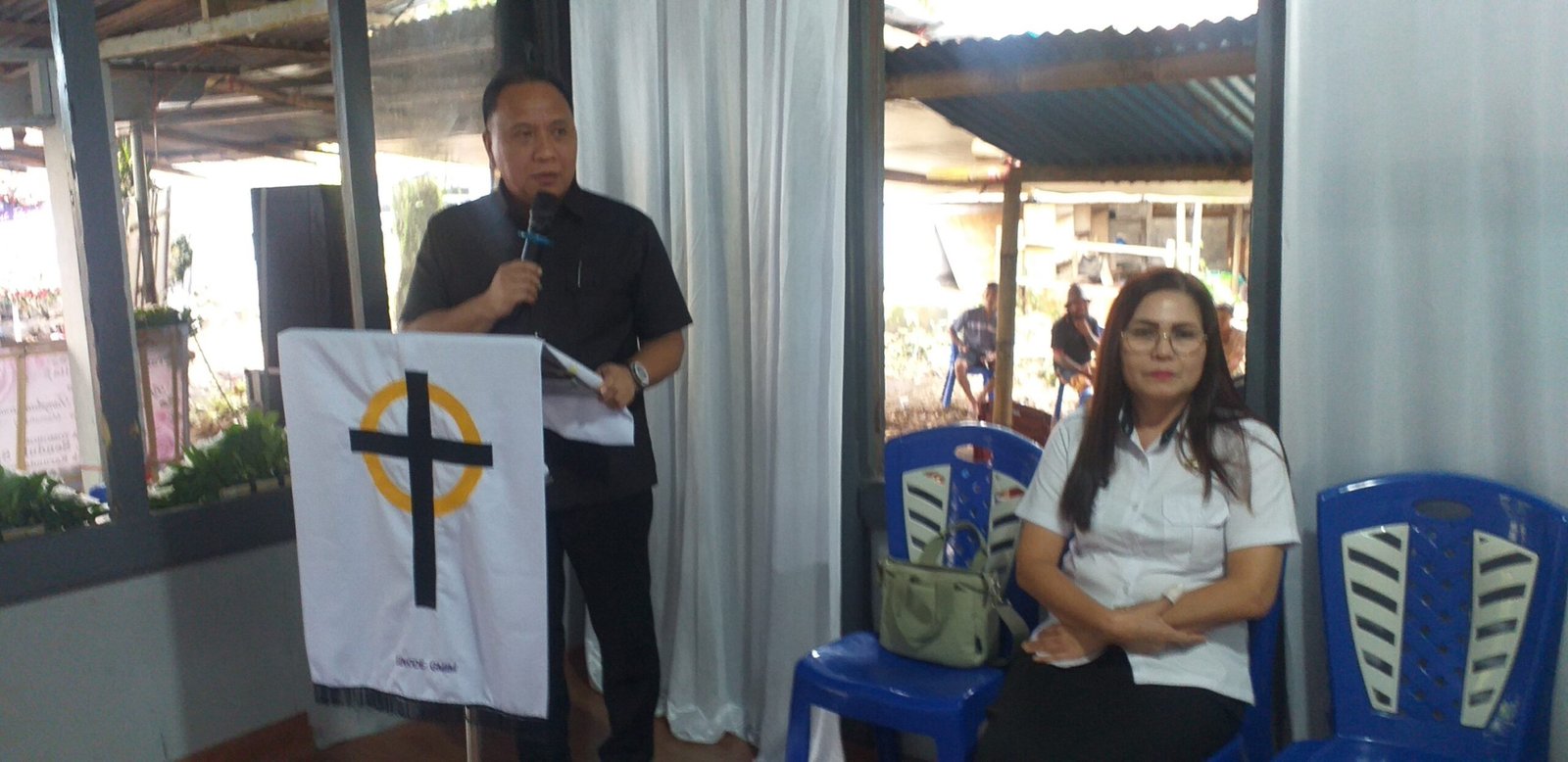 Pimpinan dan Anggota DPRD Kota Tomohon Sampaikan Belasungkawa atas Wafatnya Ayahanda Kadis PUPR Royke Tangkawarouw