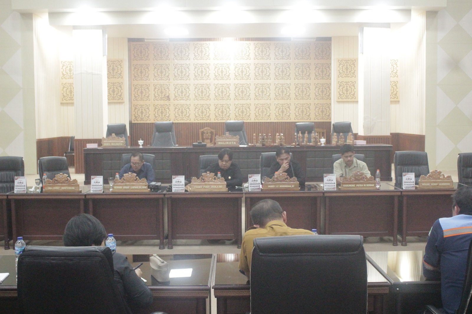 Komisi II DPRD Tomohon Gelar Rapat Dengar Pendapat Bersama Dinas PUPR dan PDAM