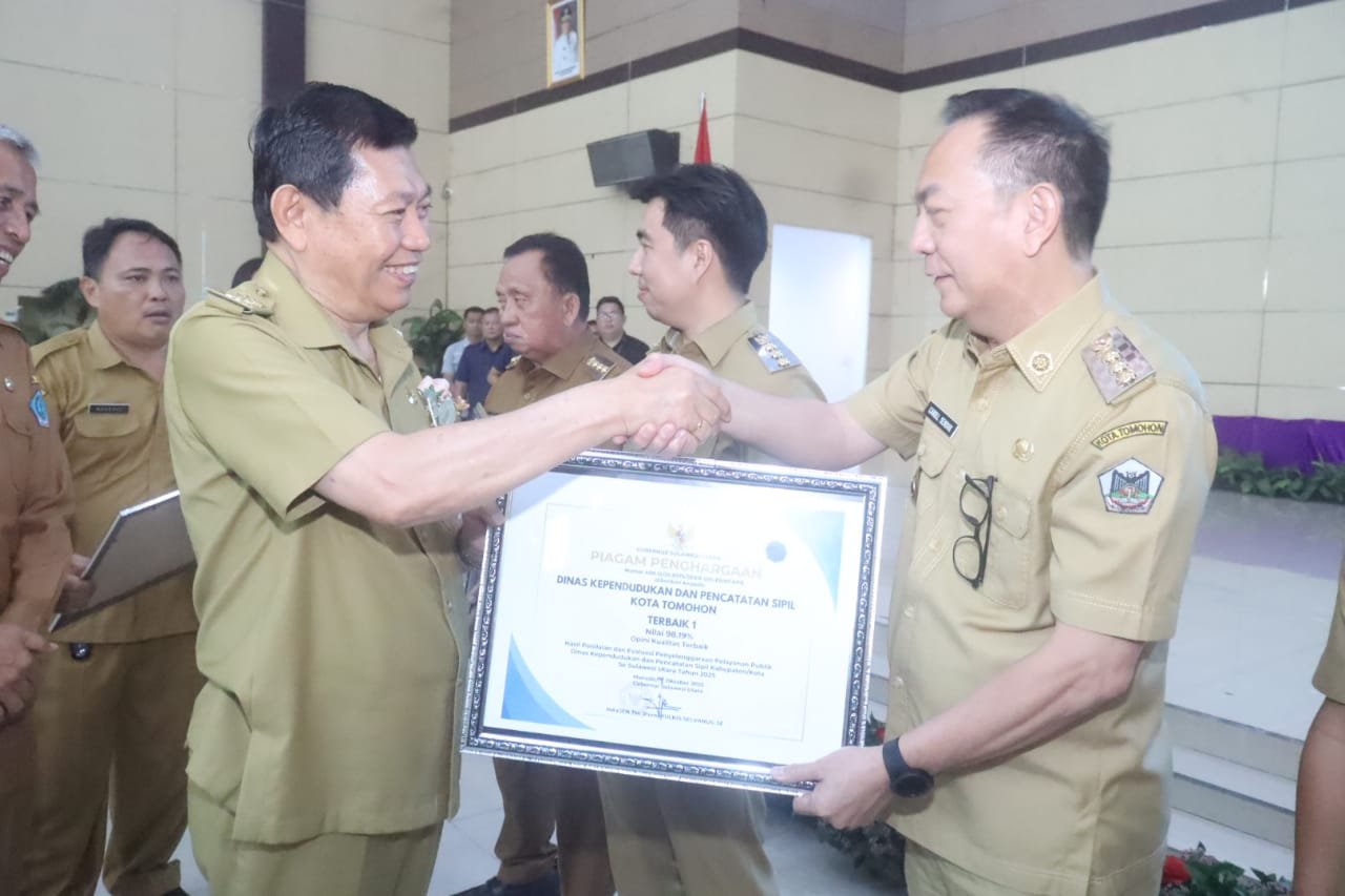125 Pasangan Resmi Nikah Massal, Tomohon Raih Penghargaan Kota Terbaik I