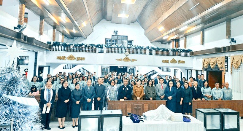 Wilayah Tomohon Sentrum Gelar Ibadah Natal, Wawali Ajak Jaga Persatuan