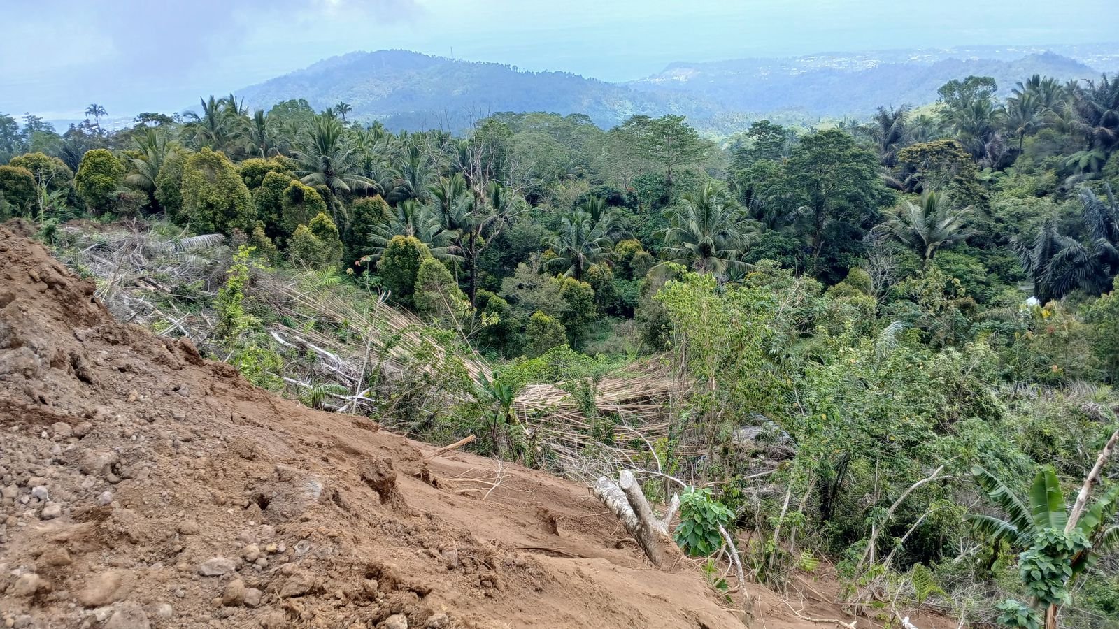 Rencana Pembangunan Kawasan Wisata Gunung Tatawiran Memicu Reaksi Keras Masyarakat